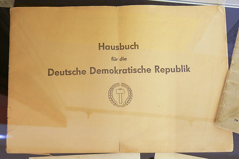 Hausbuch DDR